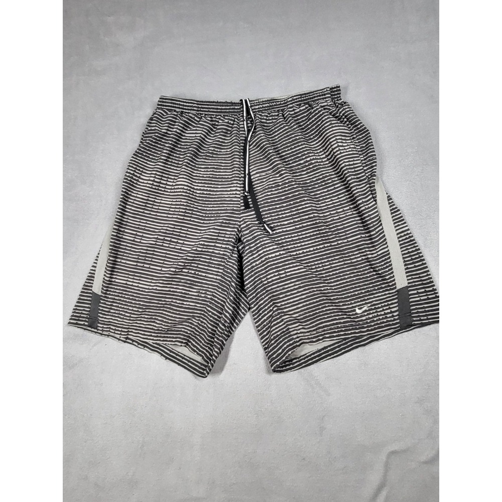Nike Gray Mesh Basketball Shorts Men's Medihm Black Athletic Gym Sports